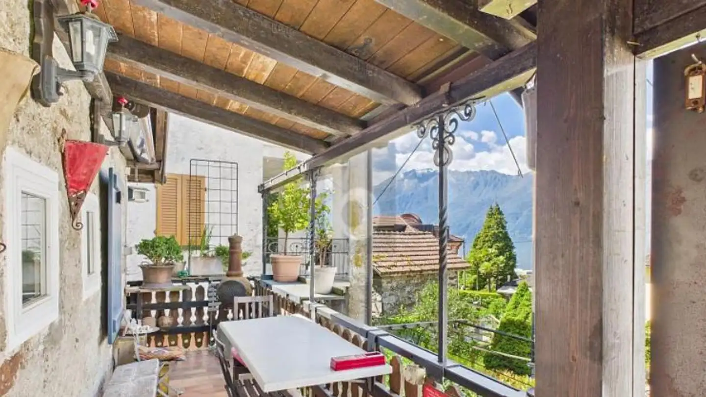 Chalet for sale - 6575 S. Nazzaro - Photo 3