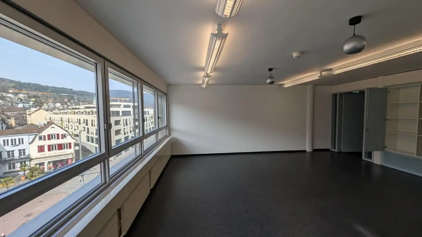 Commercial for rent - Rue Du Canal / Kanalgasse 36, 2502 Biel/Bienne - Photo 2
