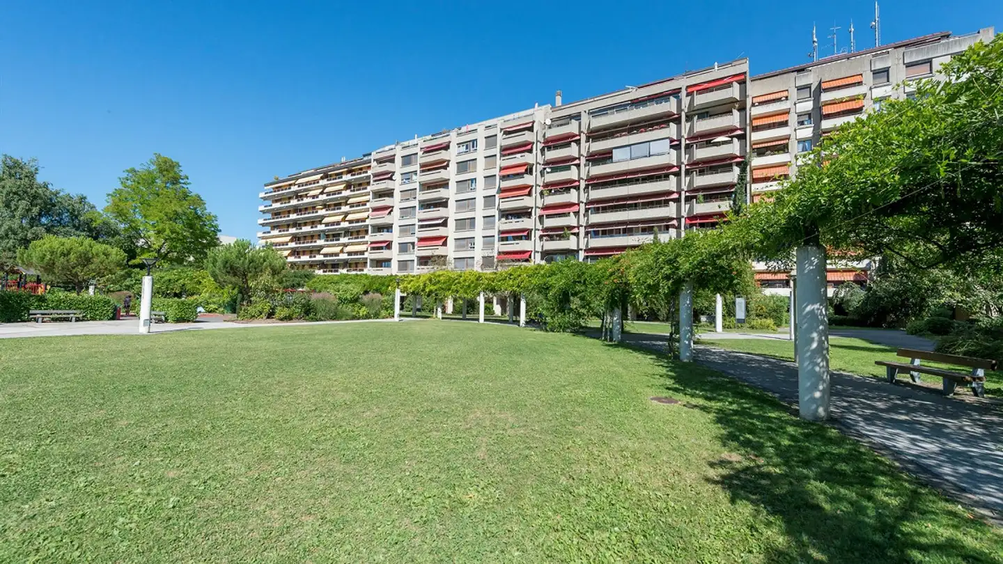 Place de parking souterraine à louer - Avenue Eugène- Lance 48, 1212 Grand-Lancy