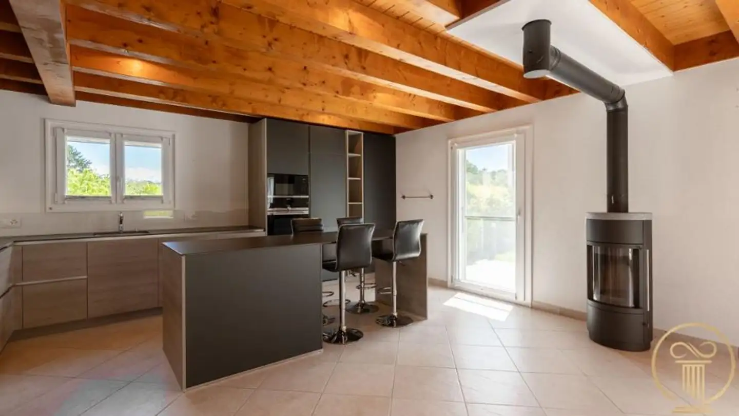 Semi-detached house for sale - 1188 Gimel - Photo 4