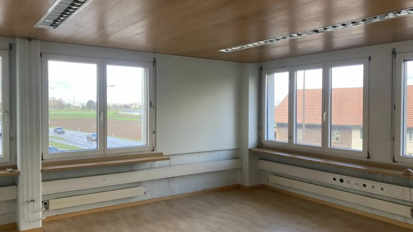 Bureau à louer - Bruggacherstrasse 18, 8117 Fällanden - Photo 3