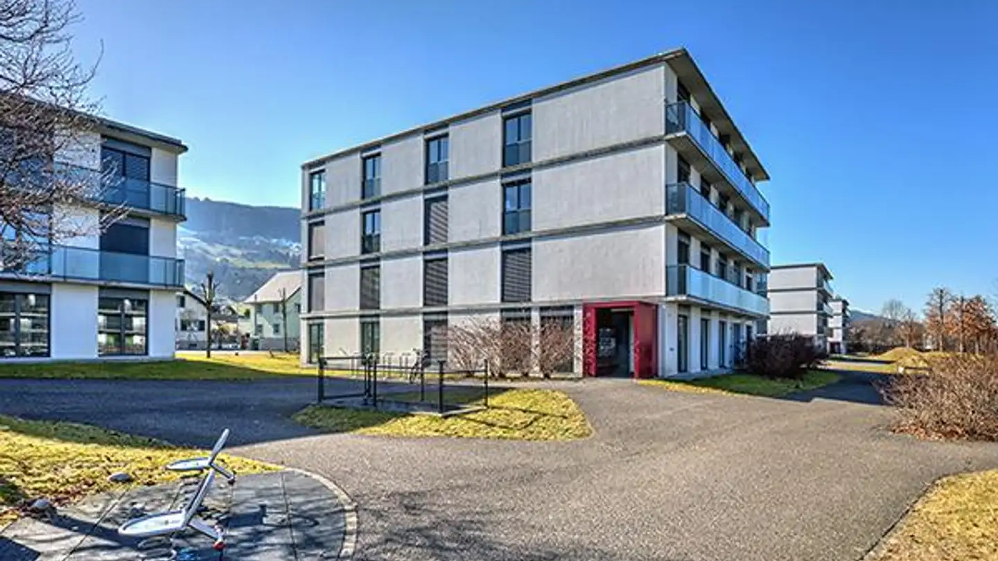 Tiefgaragenstellplatz mieten - Gweerhofstrasse, 8853 Lachen SZ