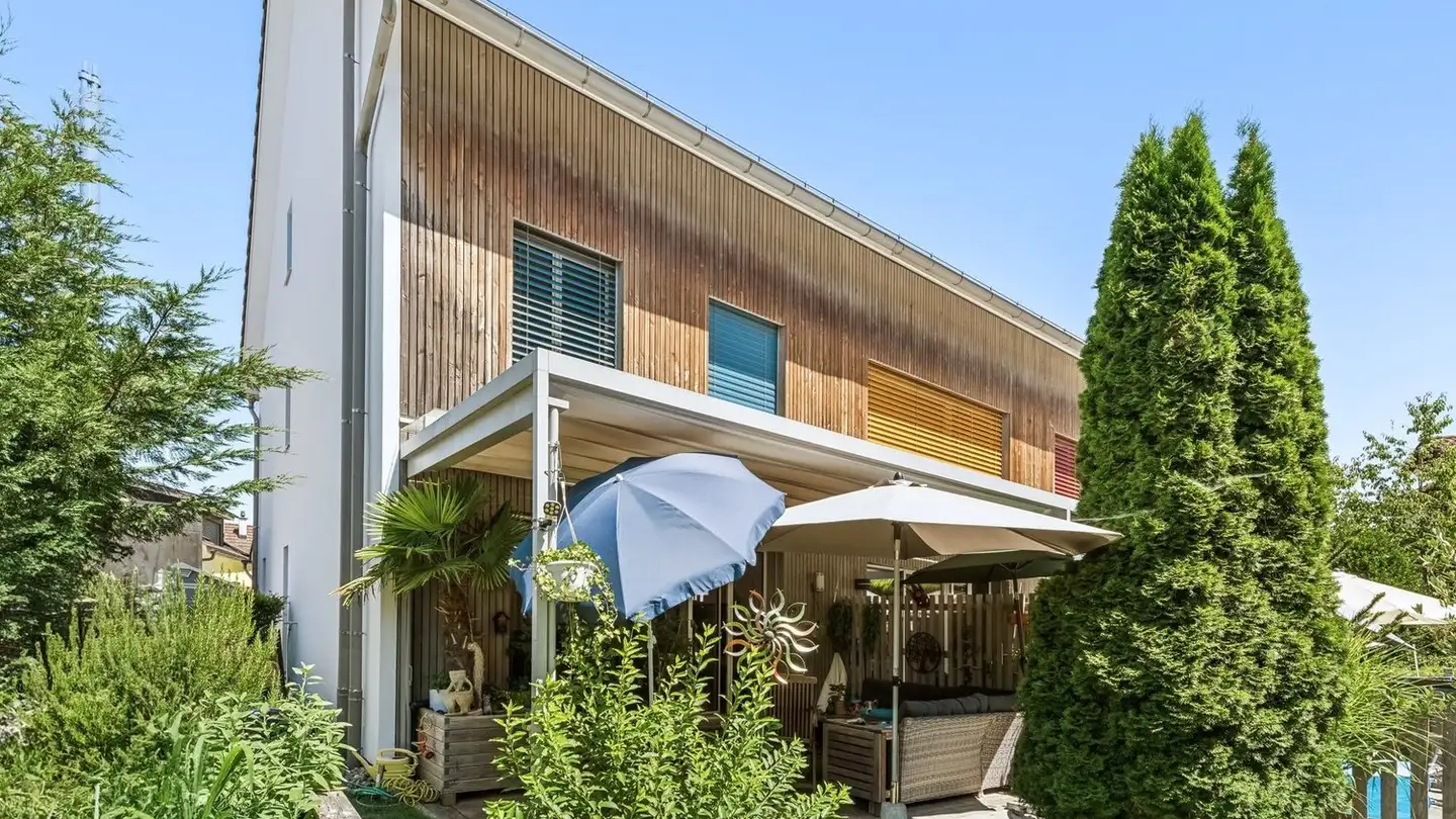 Single house for sale - Bahnhofstrasse 9a, 8192 Zweidlen