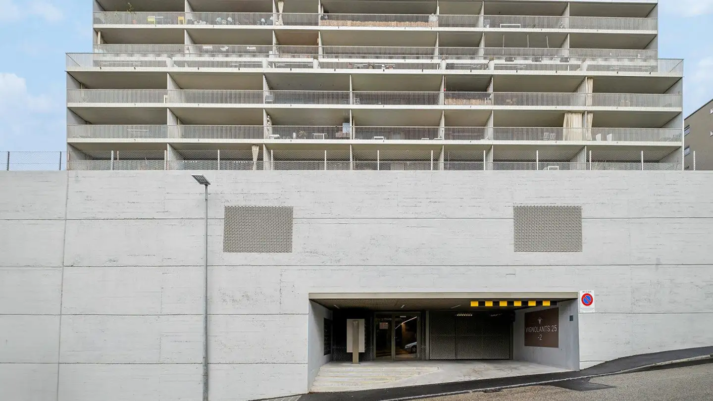 Tiefgaragenstellplatz mieten - Rue Des Vignolants 25, 2000 Neuchâtel
