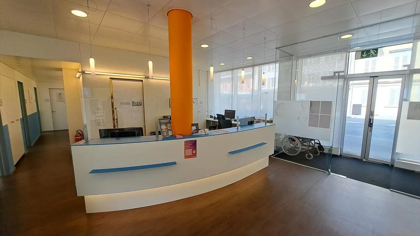 Cabinet médical à louer - Rue De Boujean / Bözingenstrasse 138, 2504 Biel/Bienne - Photo 2