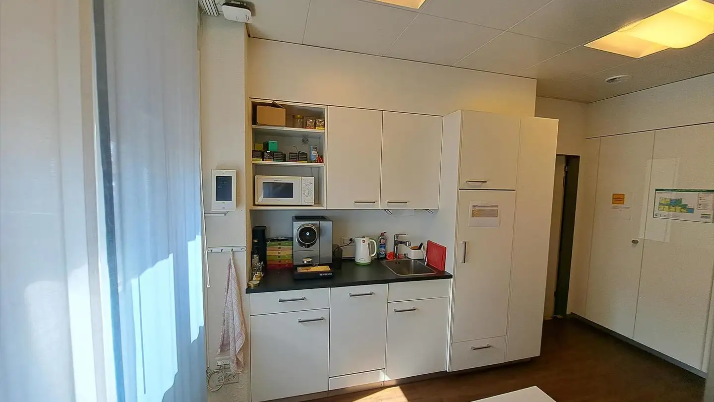 Cabinet médical à louer - Rue De Boujean / Bözingenstrasse 138, 2504 Biel/Bienne - Photo 3