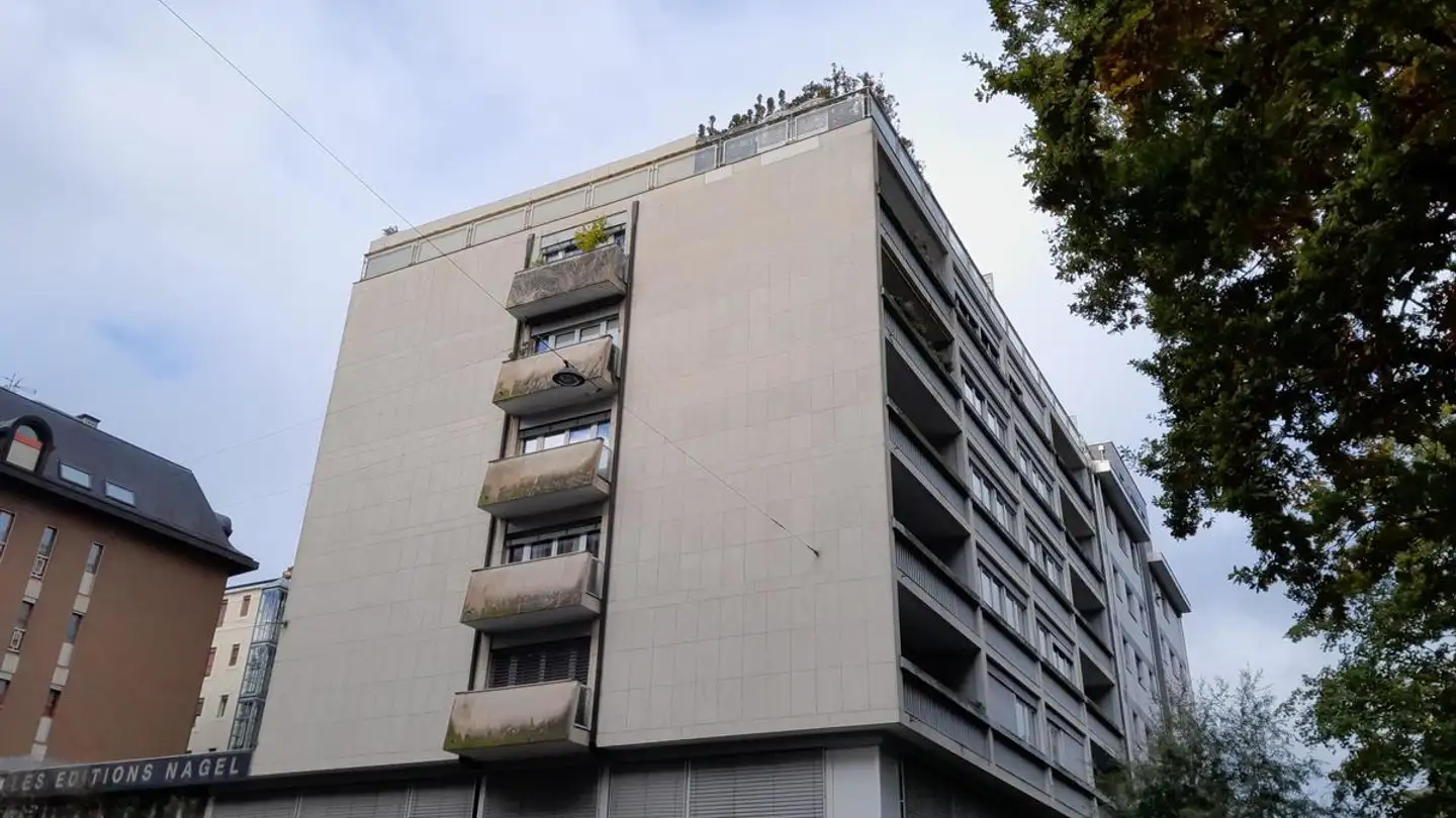 Place de parking extérieure à louer - Rue Schaub 25, 1202 Genève