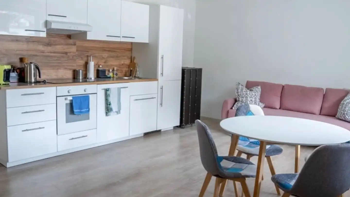 Appartement à louer - Cadruvi 2, 7156 Rueun