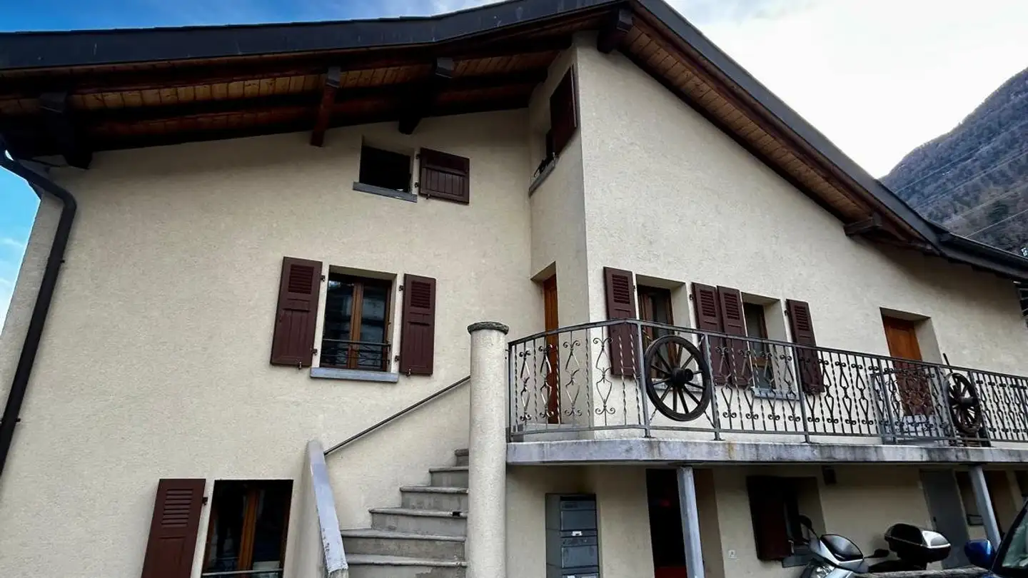 Apartment for rent - 1907 Saxon