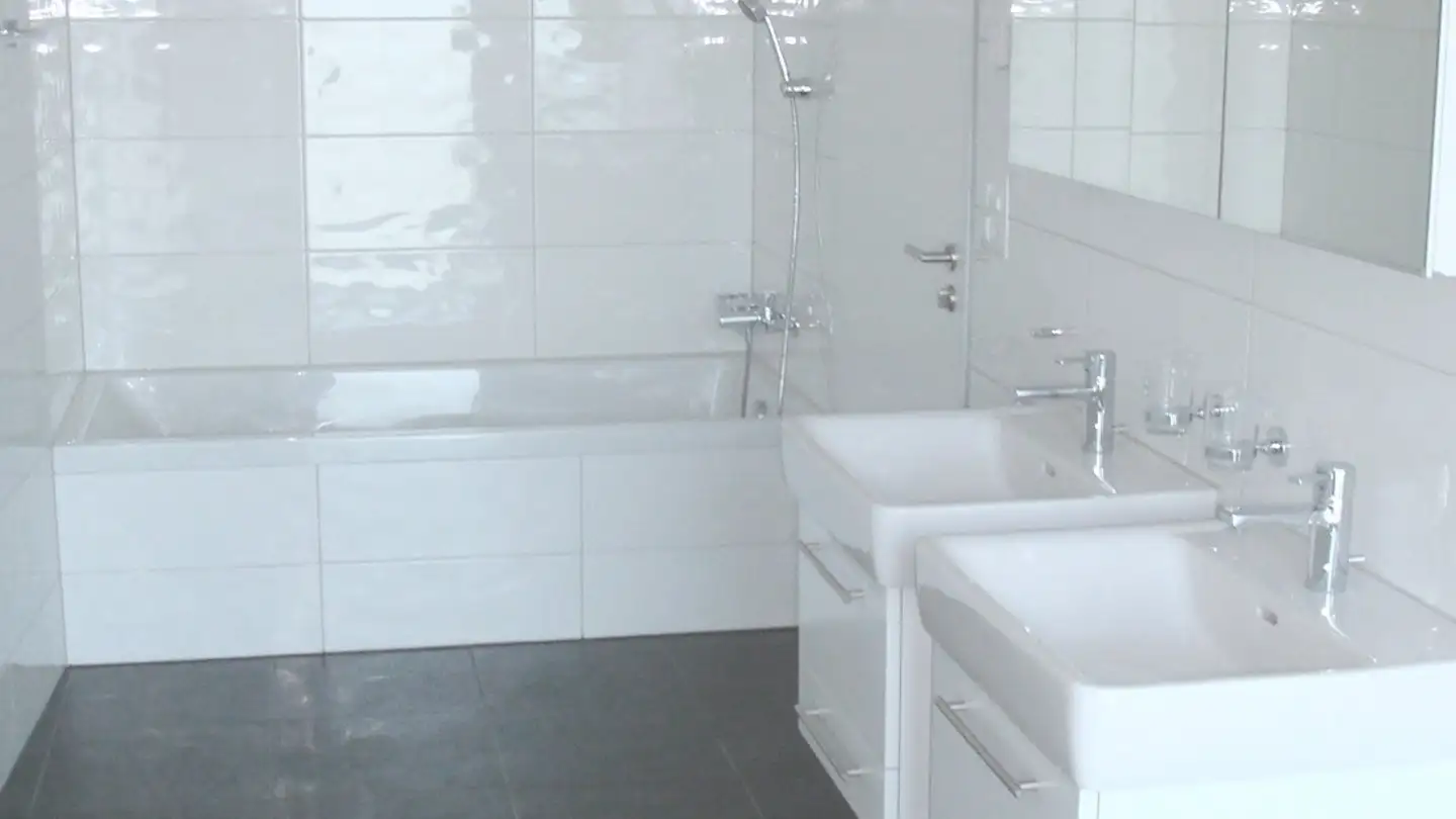Apartment for rent - Tiefenhofstrasse 12a, 8820 Wädenswil - Photo 4
