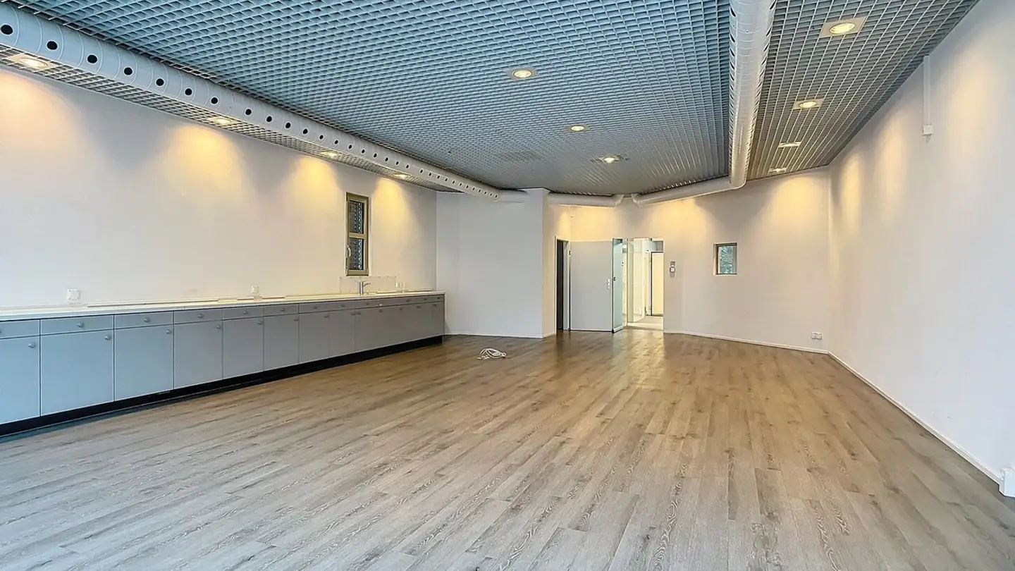 Gewerbe mieten - Hauptstrasse 25, 3186 Düdingen - Foto 2