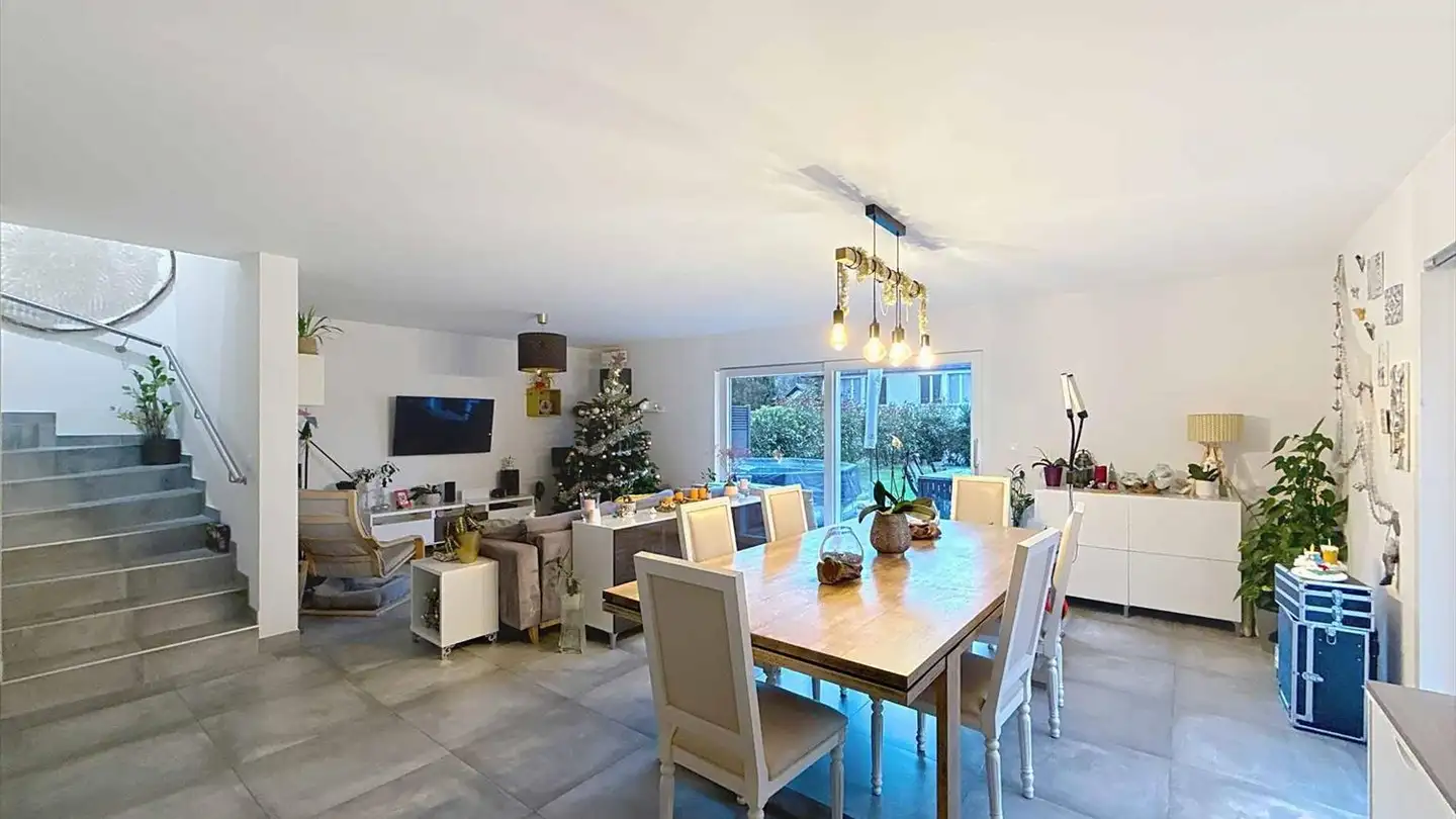 Semi-detached house for sale - 1073 Savigny