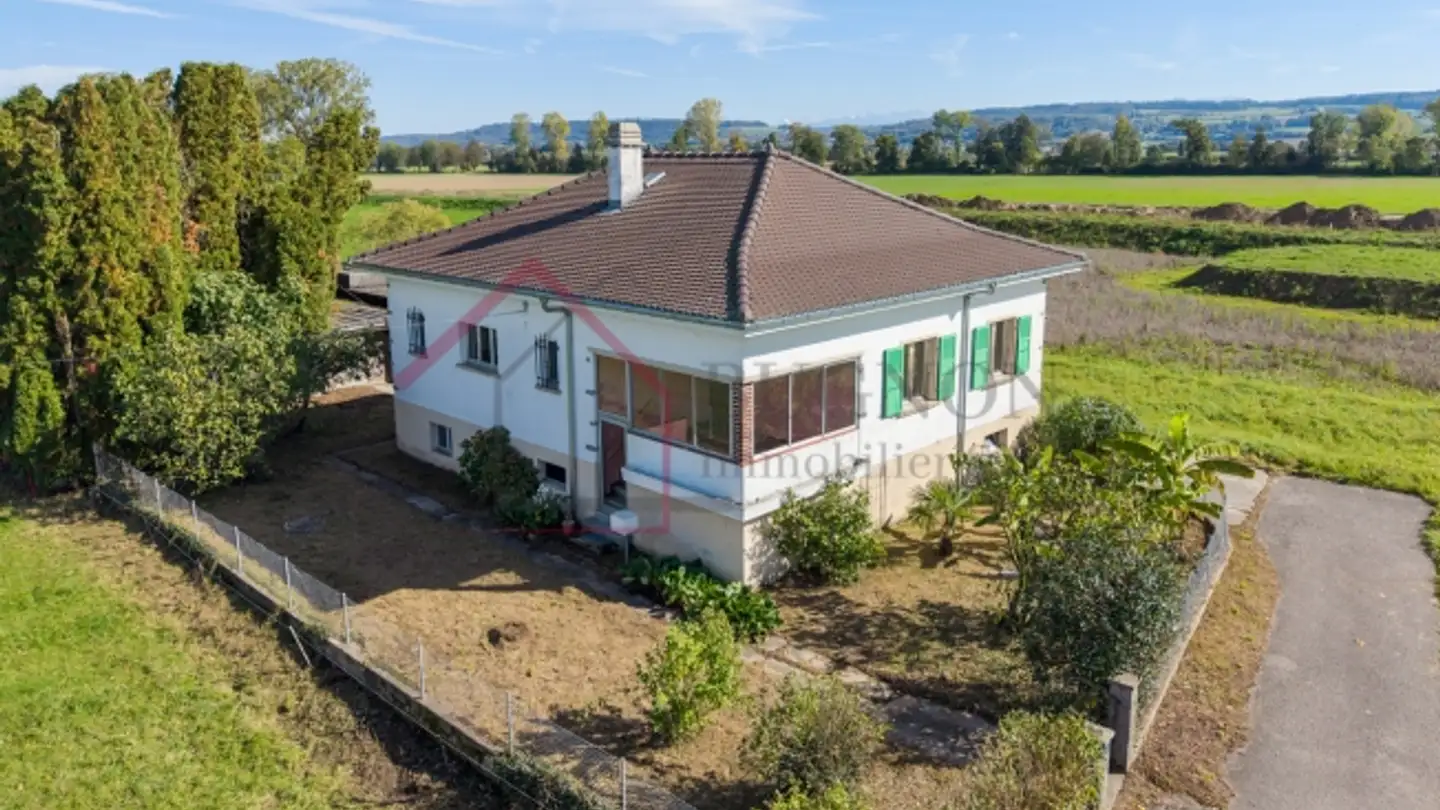 Single house for sale - 1565 Missy