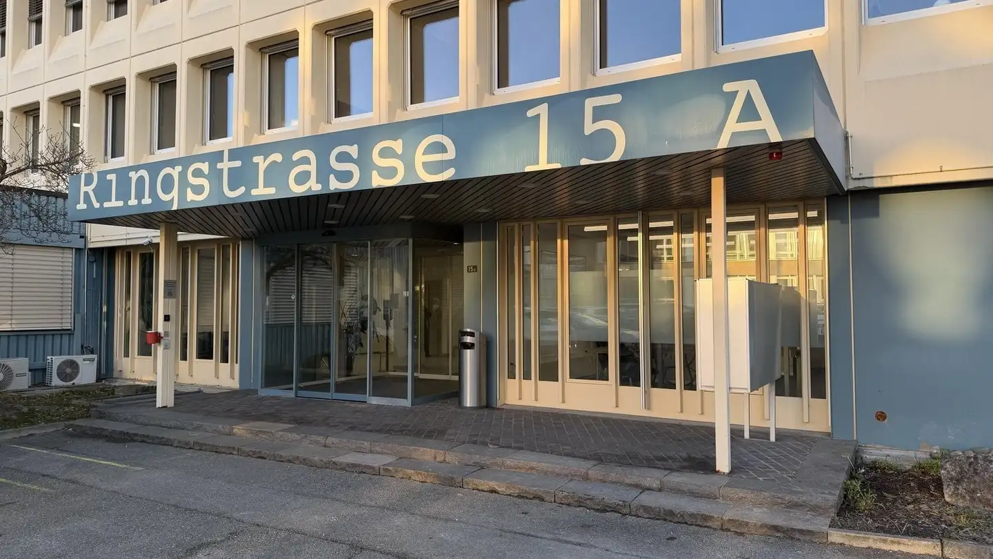 Bureau à louer - Ringstrasse 15a, 8600 Dübendorf