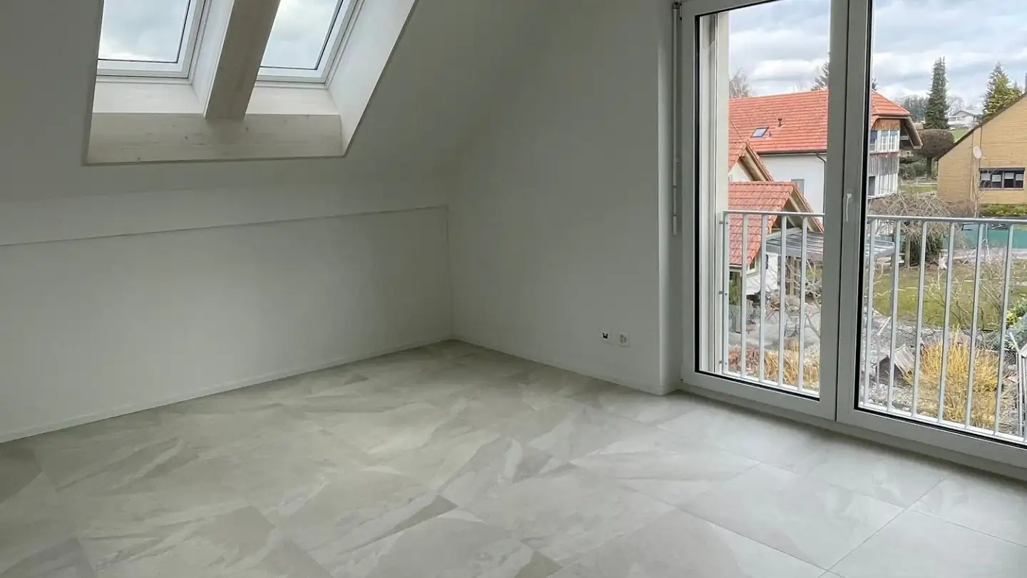 Dachgeschosswohnung mieten - Bergweg 4, 3234 Vinelz - Foto 3