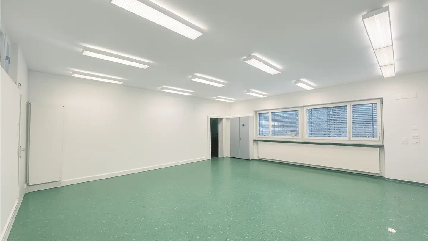 Office space for rent - Via Stazione 17b, 6760 Faido - Photo 2