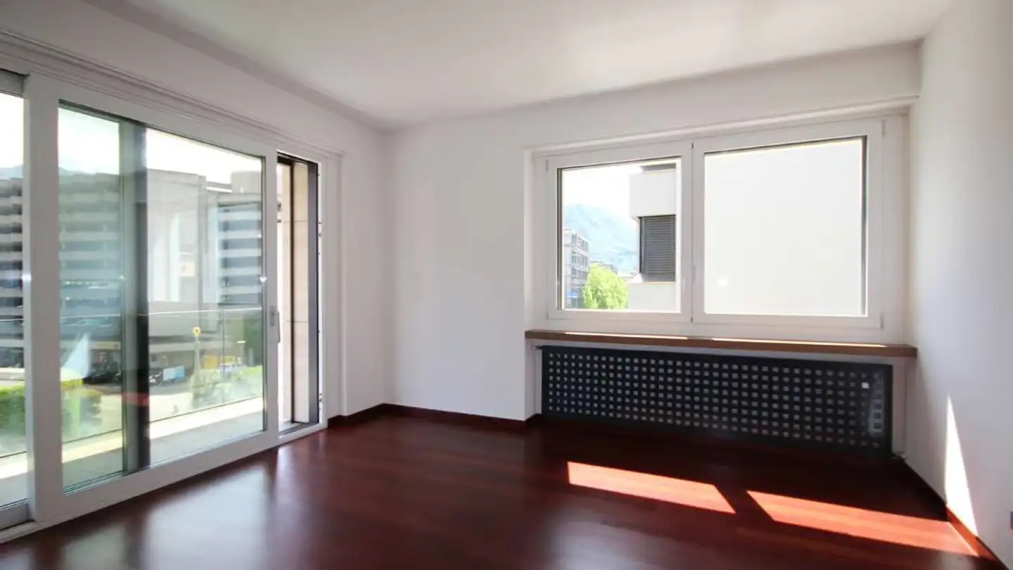 Wohnung mieten - Viale Stefano Franscini 3, 6900 Lugano - Foto 2
