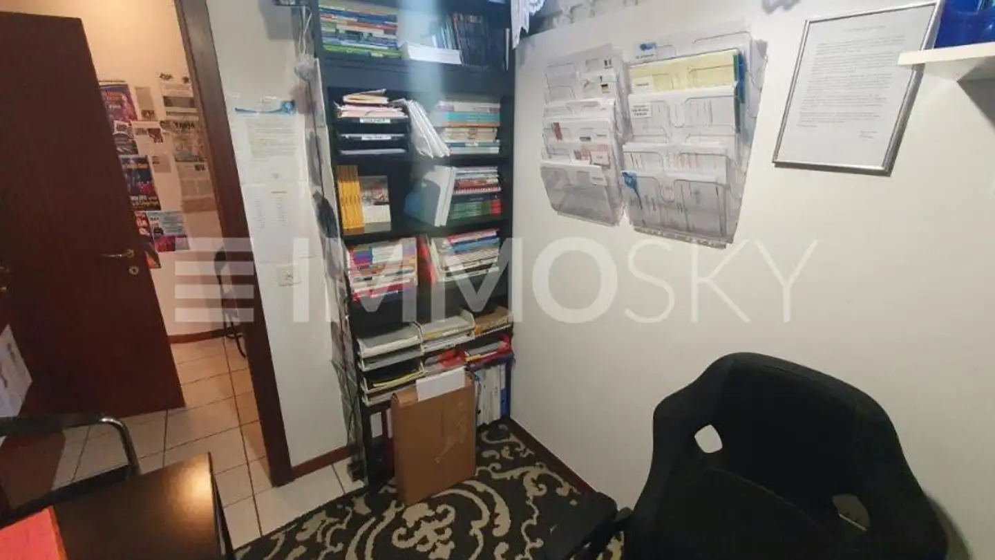Office space for sale - 6612 Ascona - Photo 3