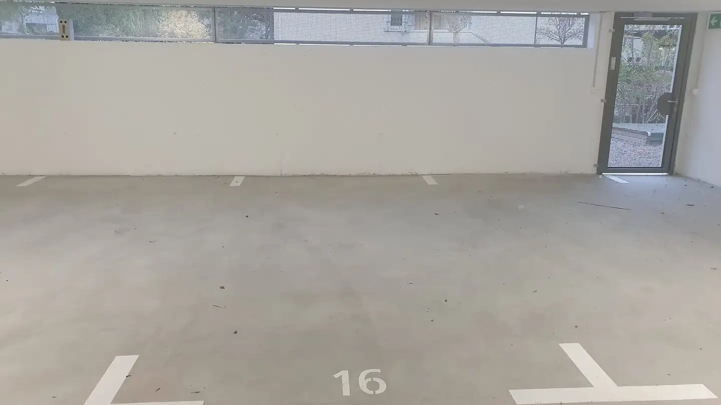Parkplatz im Freien mieten - Seewenstrasse 6a, 6440 Brunnen