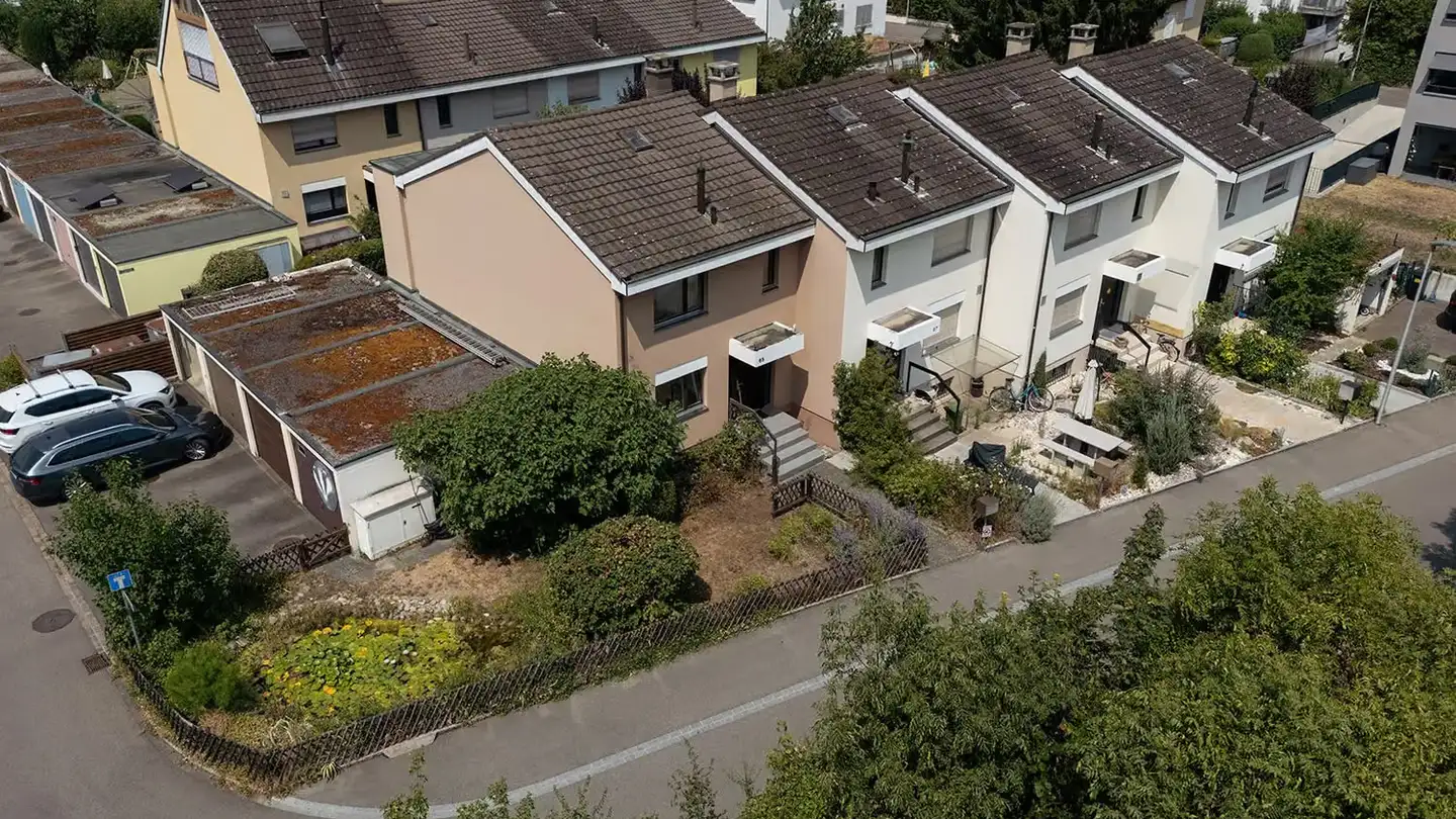 Row house for sale - Krummenrainweg 65, 4153 Reinach BL