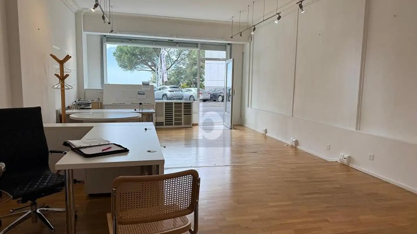 Office space for rent - 1820 Montreux