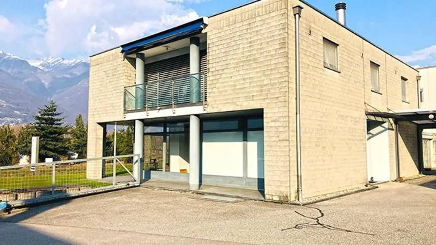 Edificio ad uso misto in vendita - 6572 Quartino - Photo 2