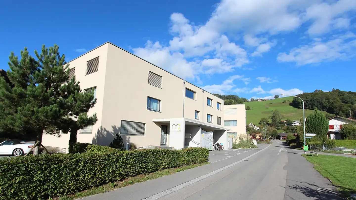 Commercial for rent - Schmittestrasse 5, 3665 Wattenwil