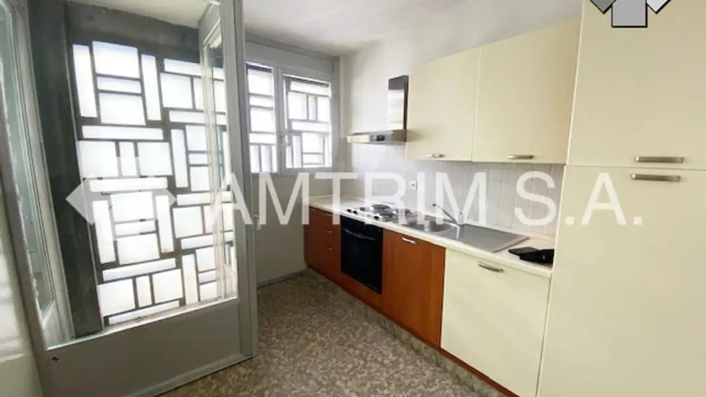 Edificio residenziale in vendita - Via Dei Canova 14, 6830 Chiasso - Foto 2