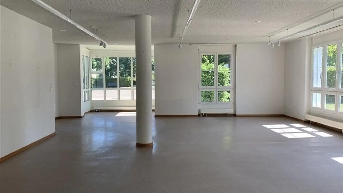 Commercial for rent - Im Pünt, 8105 Watt - Photo 3