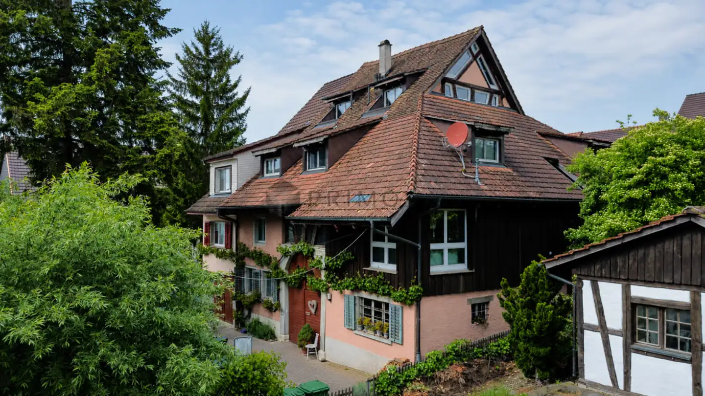 Mischgenutztes Gebäude kaufen - 8217 Wilchingen