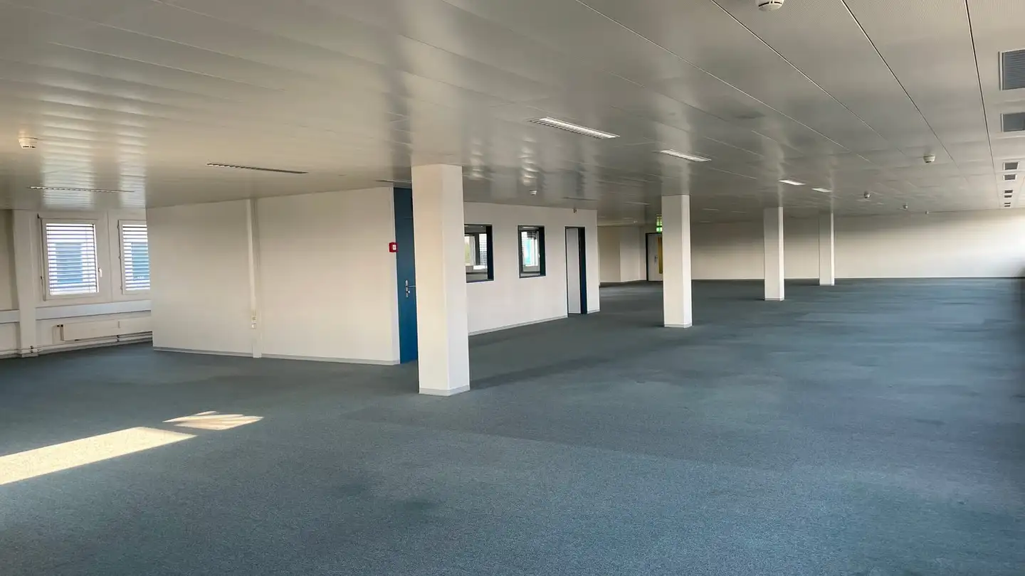 Bürofläche mieten - Riedmattstrasse 9, 8153 Rümlang - Foto 2