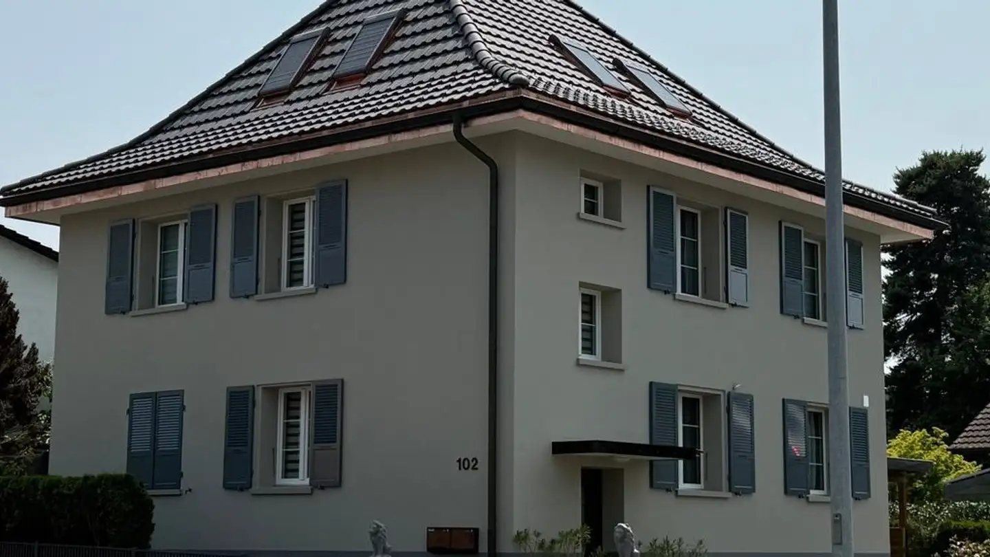 Residential building for rent - Route De Brügg / Brüggstrasse 102, 2503 Biel/Bienne