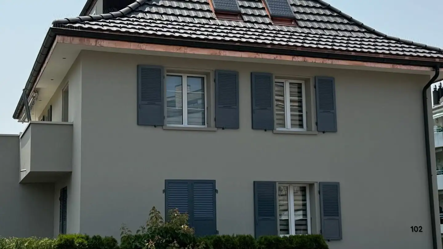 Residential building for rent - Route De Brügg / Brüggstrasse 102, 2503 Biel/Bienne - Photo 2