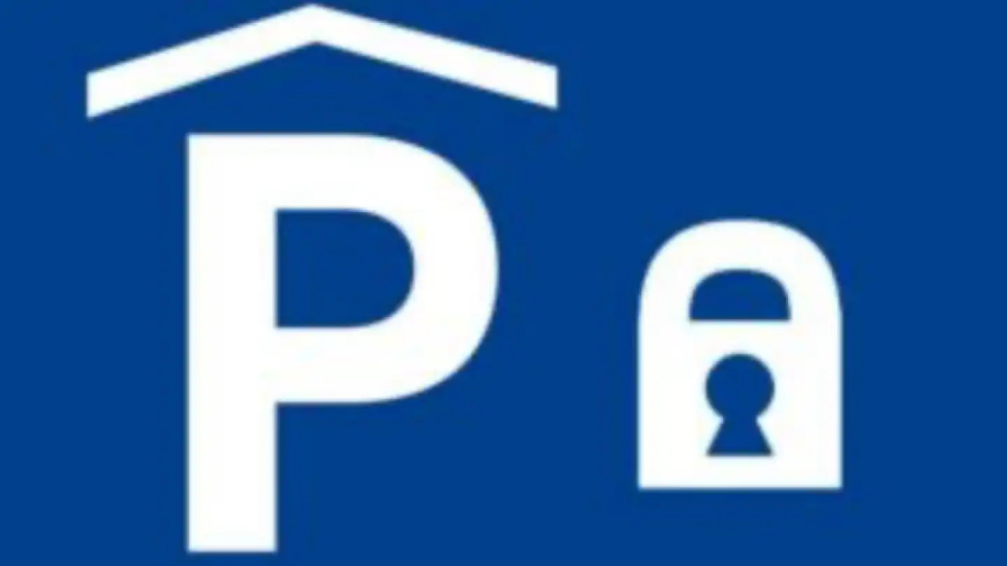 Place de parking extérieure à louer - 6900 Massagno
