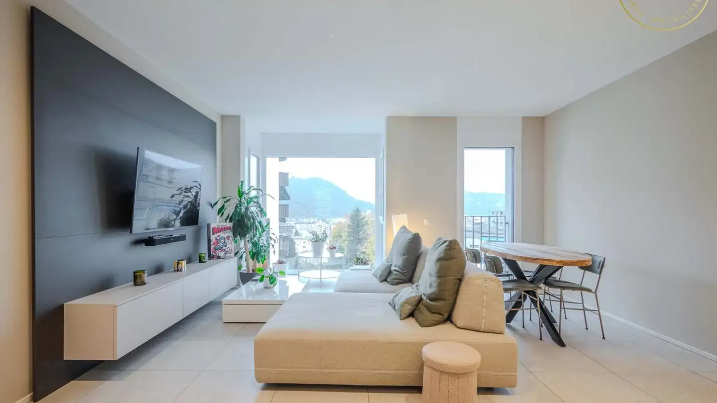 Dachgeschosswohnung mieten - 6833 Vacallo