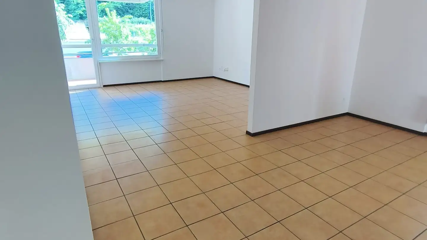 Wohnung mieten - Via Antonio Chiesa 10, 6830 Chiasso - Foto 2