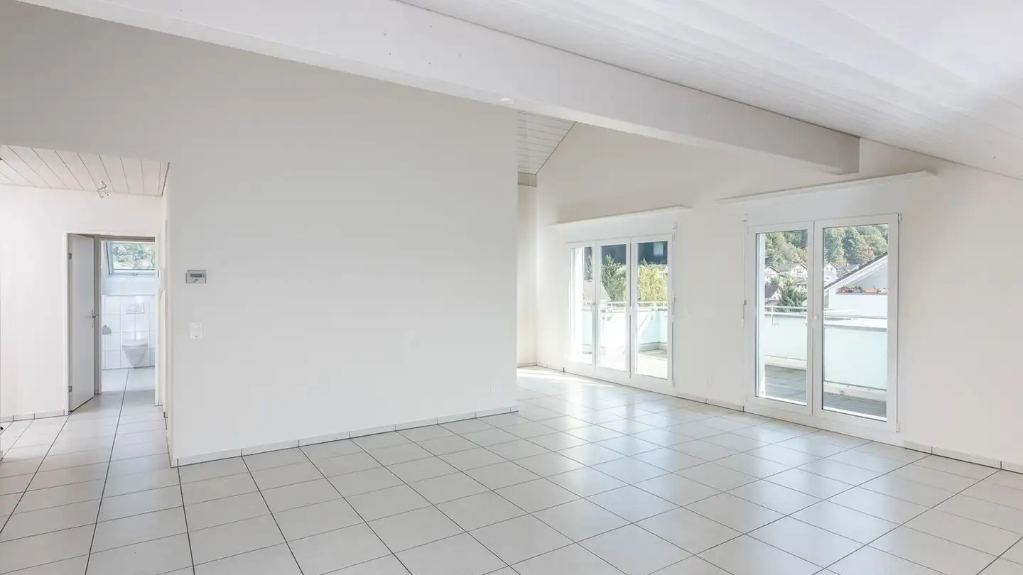 Attic flat for rent - Jungfraustrasse 5, 4665 Oftringen - Photo 4