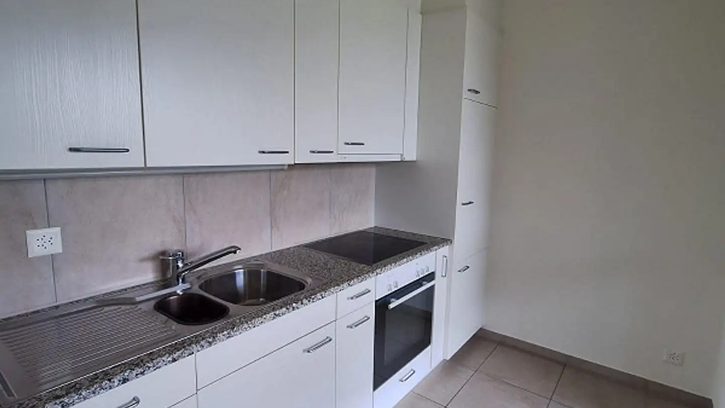 Apartment for rent - Lorzenparkstrasse 10, 6330 Cham - Photo 2