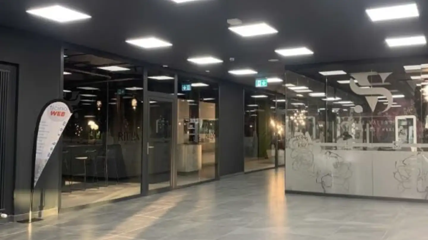 Negozio in affitto - Via Serafino Balestra 6, 6600 Locarno