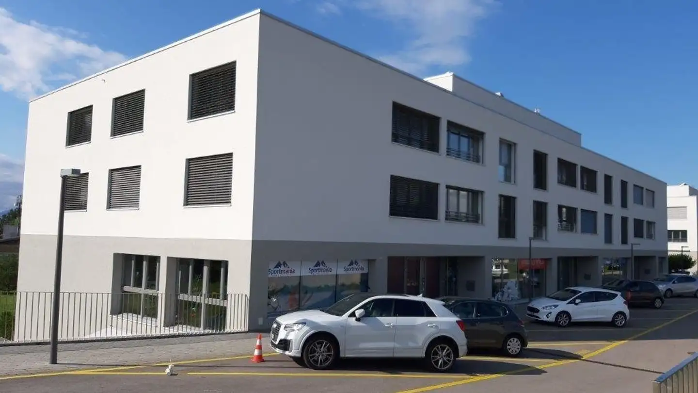 Parcheggio esterno in affitto - Route Cantonale 93, 1025 St-Sulpice VD