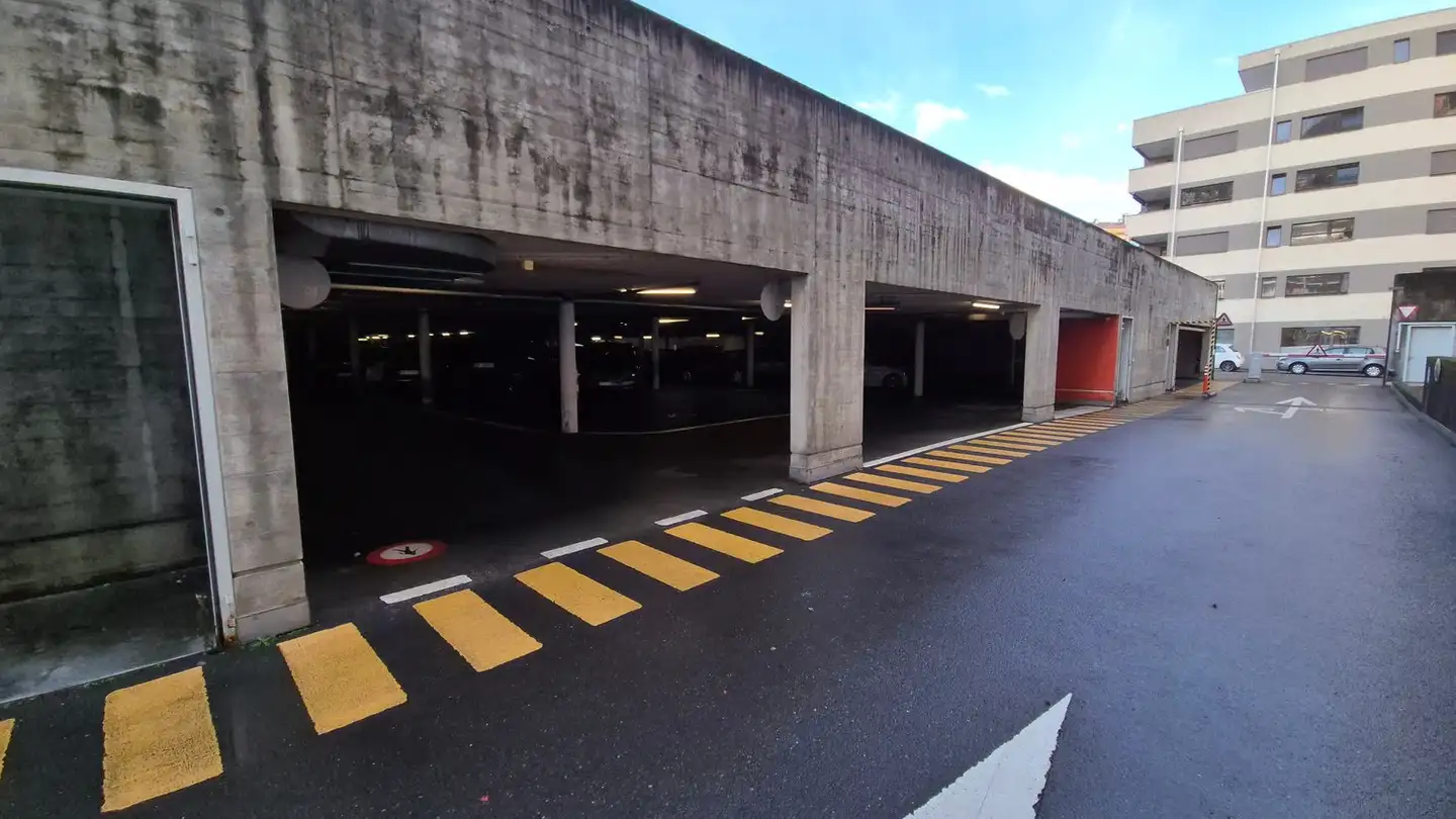Place de parking couverte à louer - Chemin Vert 32, 1800 Vevey