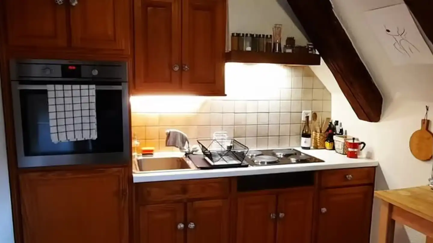 Attic flat for rent - Rue de l'Hôpital 24, 2800 Delémont - Photo 2