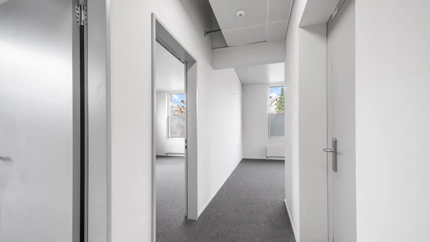 Office space for rent - Luzernerstrasse 14, 5643 Sins - Photo 4