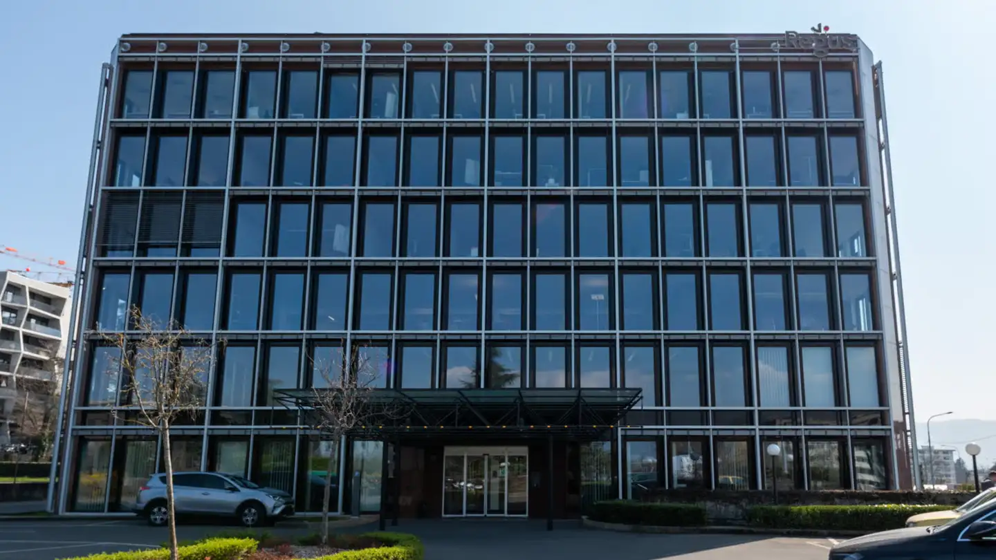 Office space for rent - 1208 Genève - Photo 2