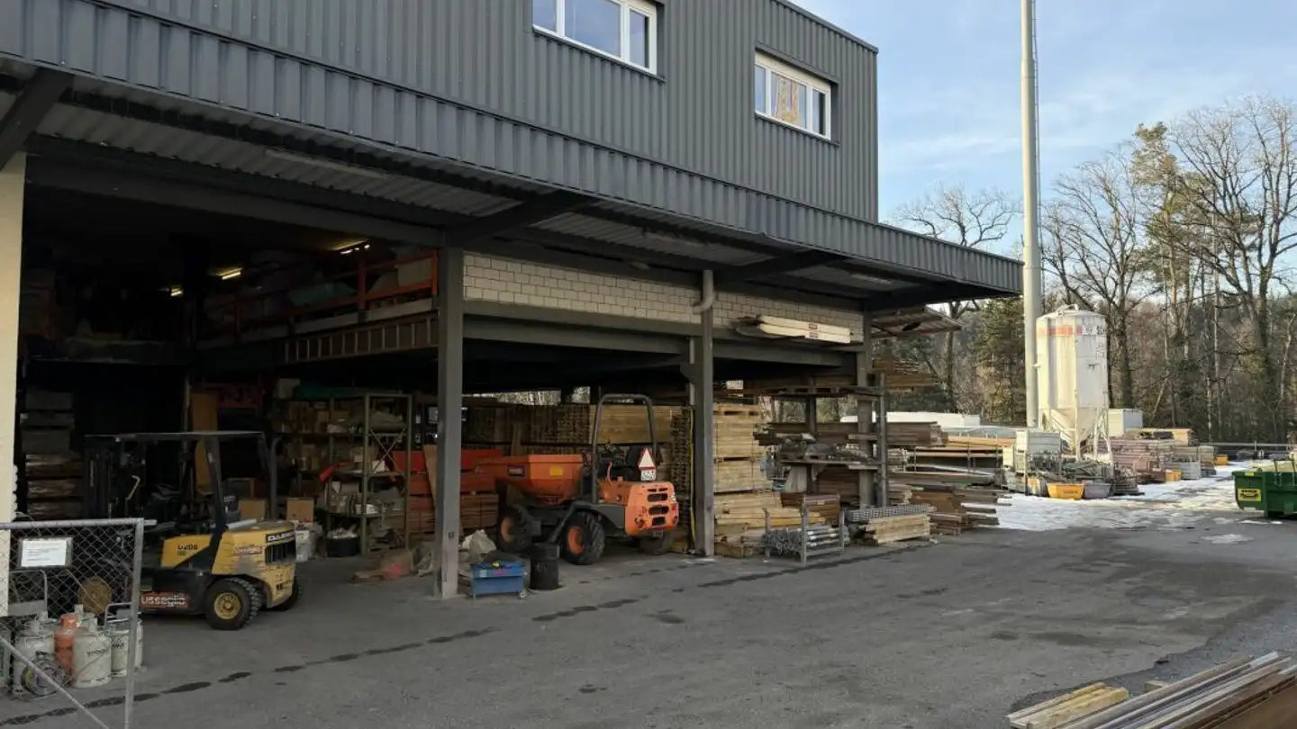 Geschäft mieten - Neuhofstrasse 6, 8630 Rüti ZH - Foto 3