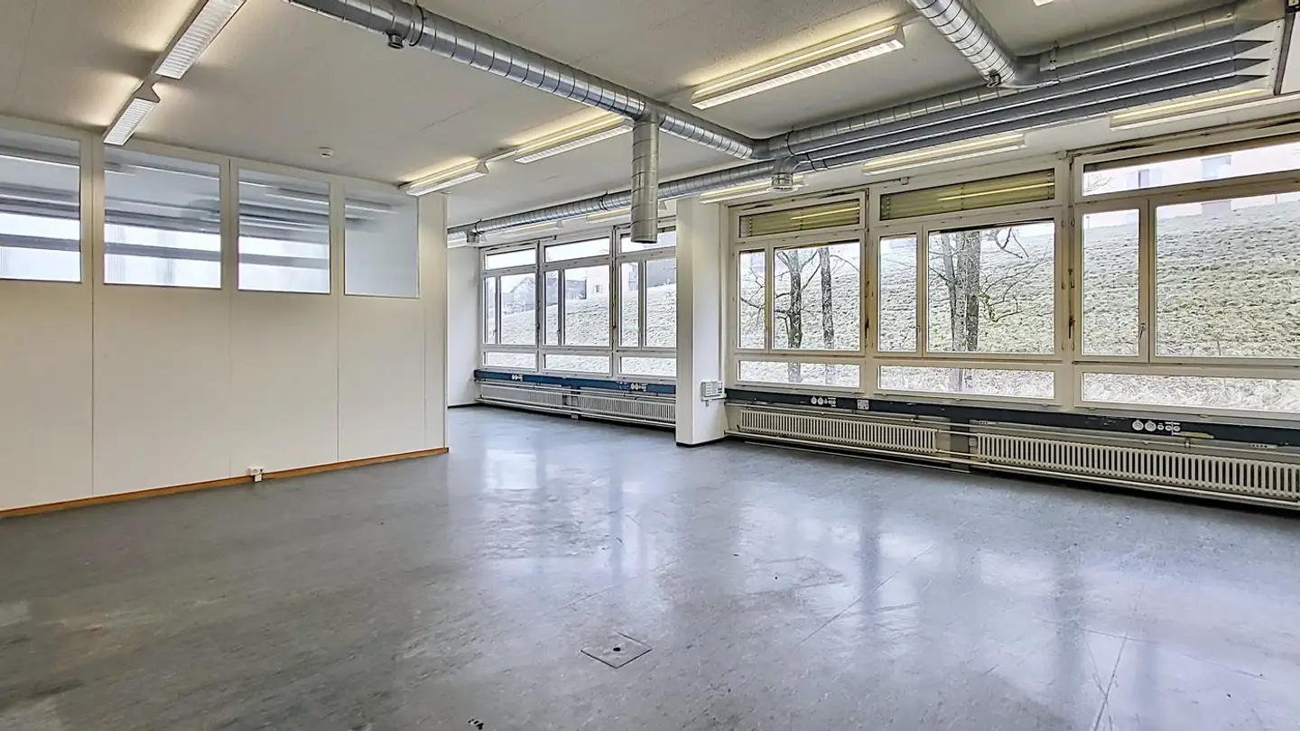 Commerciale in affitto - Eichtalstrasse 57, 8634 Hombrechtikon - Photo 2