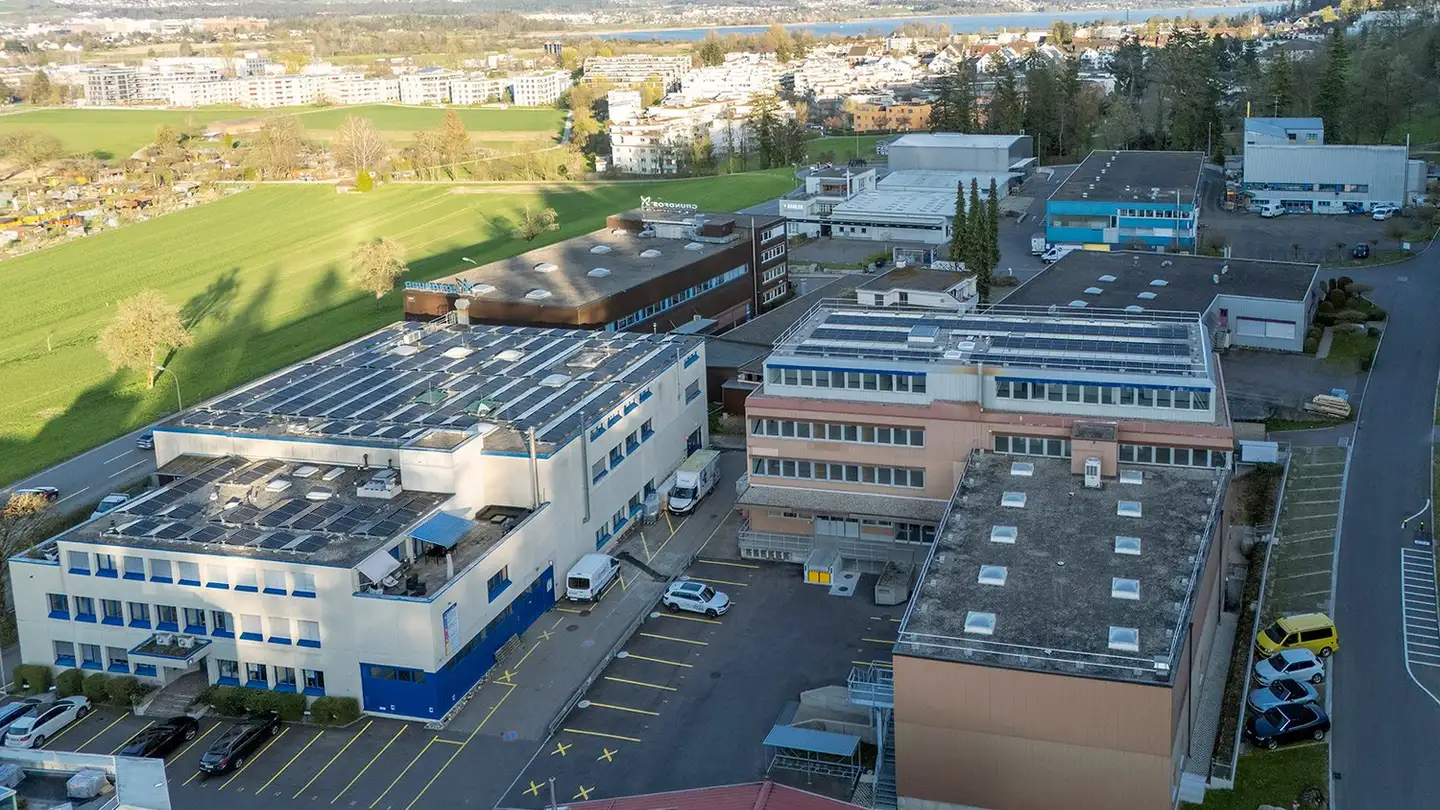 Commercial à louer - Bruggacherstrasse 16, 8117 Fällanden