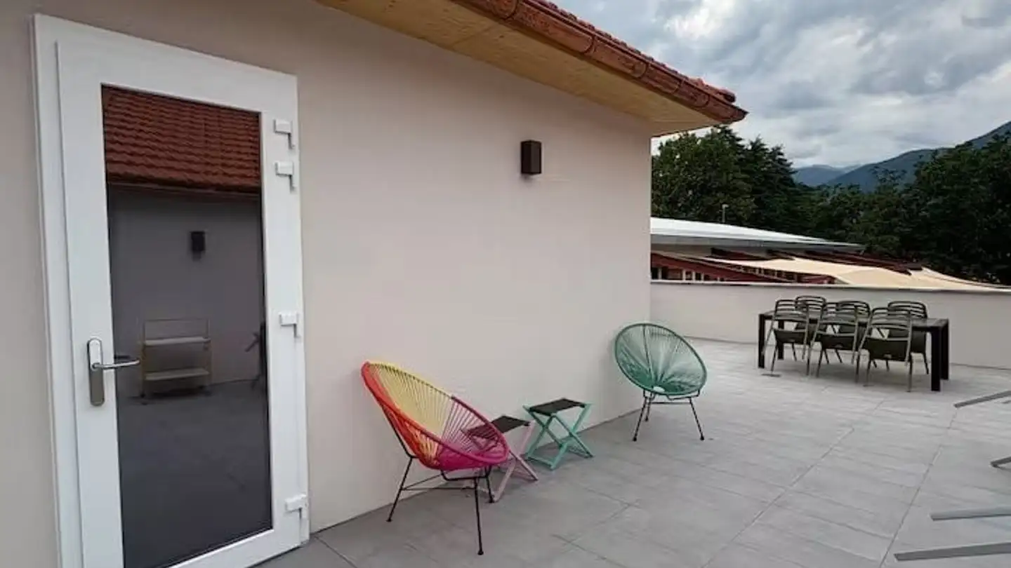 Appartamento in affitto - Via In Paes 25, 6572 Quartino - Photo 2