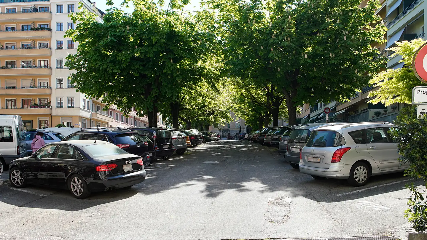 Indoor motorbike parking space for rent - Rue Henri- Mussard, 1208 Genève