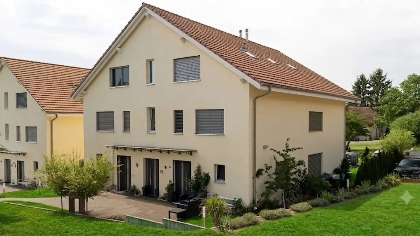 Maison jumelle à vendre - Bielstrasse, 3237 Brüttelen
